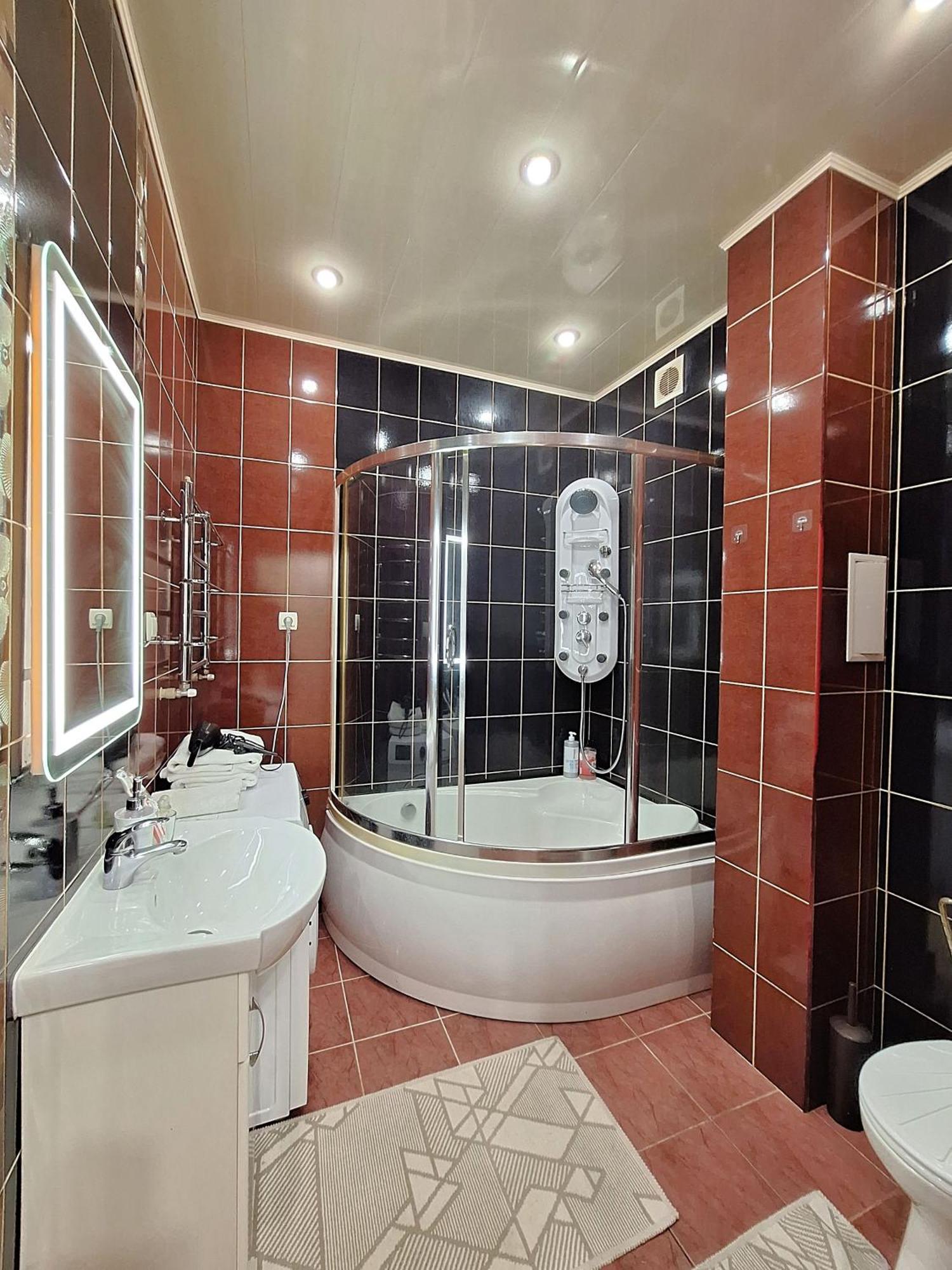 Однокімна Квартира Біля Каштанової Алеї У Центрі Полтави Мережа Alexapartments Документи Для Відряджень Безконтатне Заселення 24-7 โปลตาวา ภายนอก รูปภาพ
